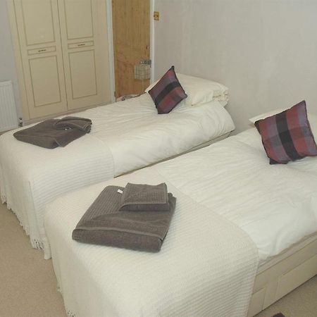 The White House Bed & Breakfast Takeley Стая снимка