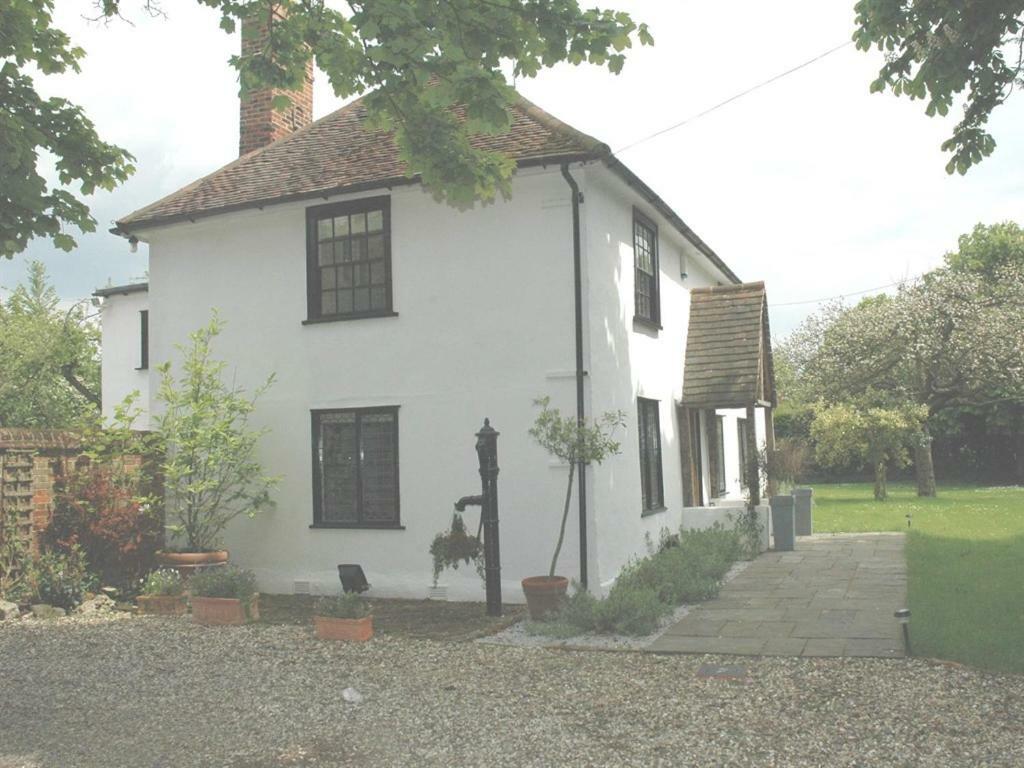 The White House Bed & Breakfast Takeley Стая снимка