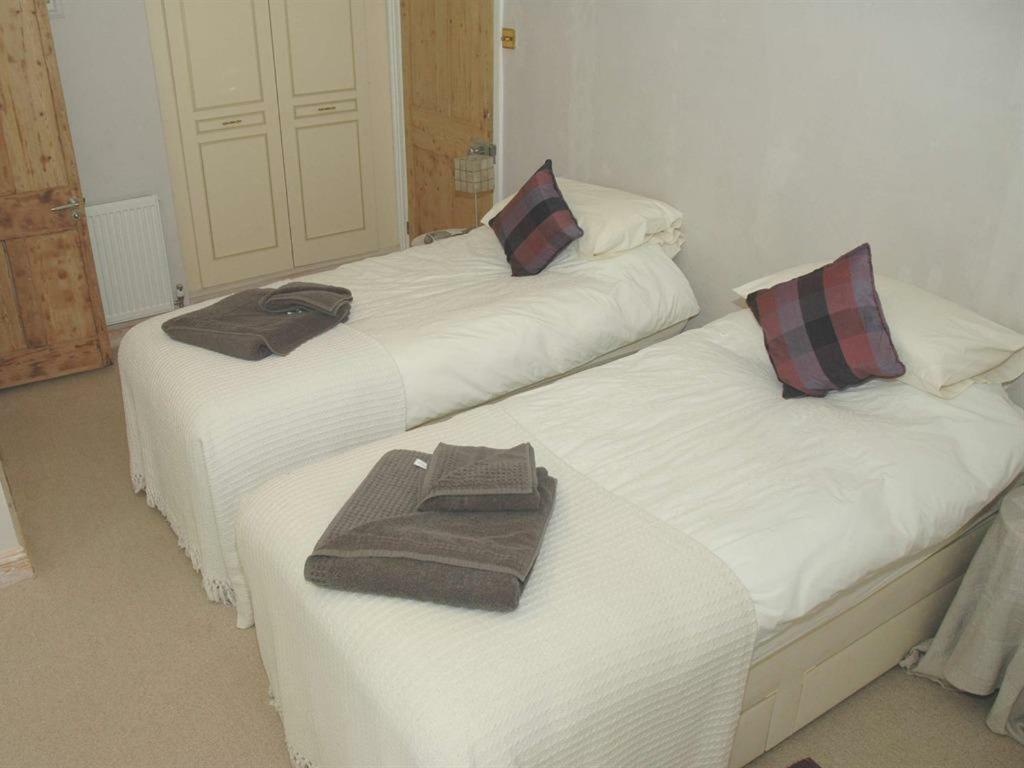 The White House Bed & Breakfast Takeley Стая снимка